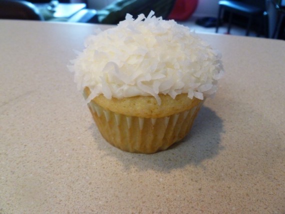 Vanilla-Coconut-Cupcakes-2