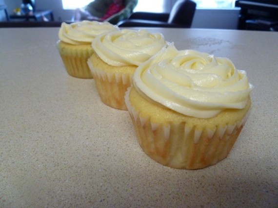 Vanilla-Cupcakes-4