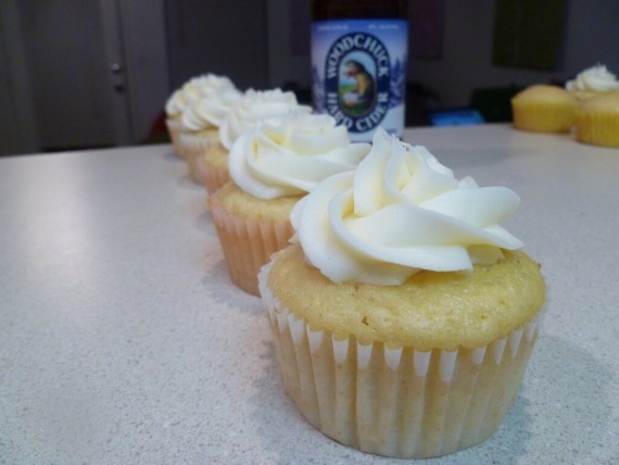 Winter-Woodchuck-Cupcakes-3