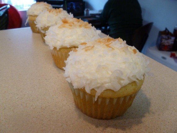 Simple Vanilla Cupcake with a Coconut Buttercream