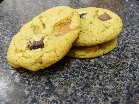 caramel pretzel chocolate chip cookies