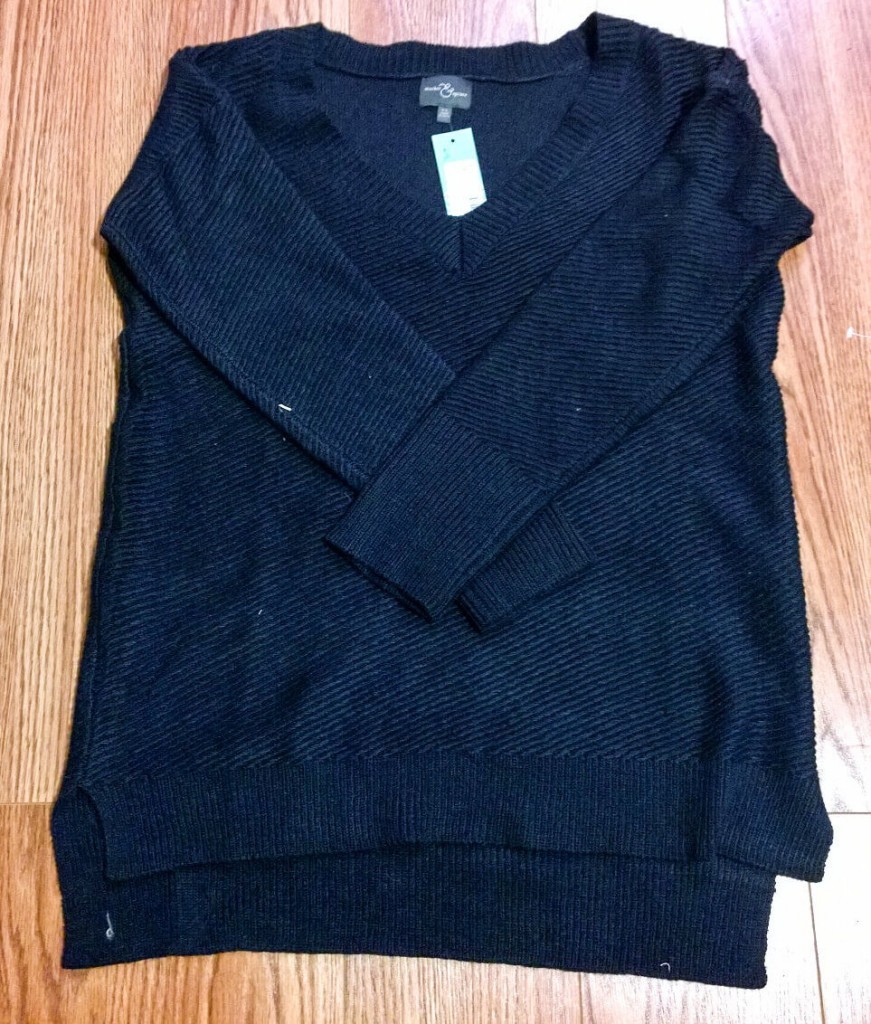 Yonsi v-neck pullover sweater